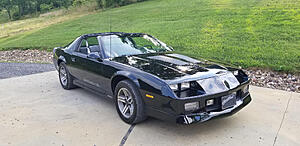 '86 IROC fixer upper-cdg4nqs.jpg