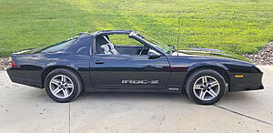 '86 IROC fixer upper-esdffph.jpg