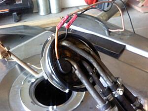 Help replacing fuel pump seal-ipoibl.jpg