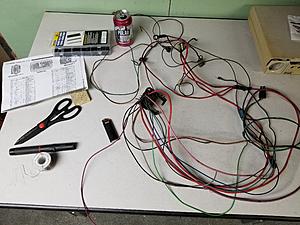 Third wire with flat prong coming off red starter wire goes where?-20180421_144634.jpg