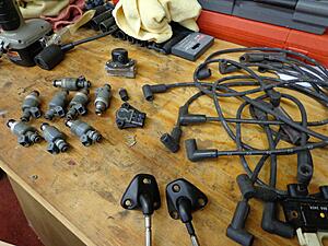 Lots of fuel, ignition, and sensor parts from 1992 L98 Trans Am-xfwrzq5.jpg