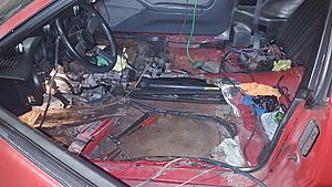 Overdue to tighten things up! Floor pans ..subframes and cage!-28424859_10157315319369478_2853697948448779381_o.jpg