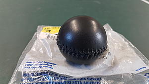 Nos 5 speed leather gm shift knob-20170916_104639.jpg