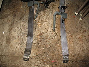 92 convertible specific rear black belts-img_4850.jpg