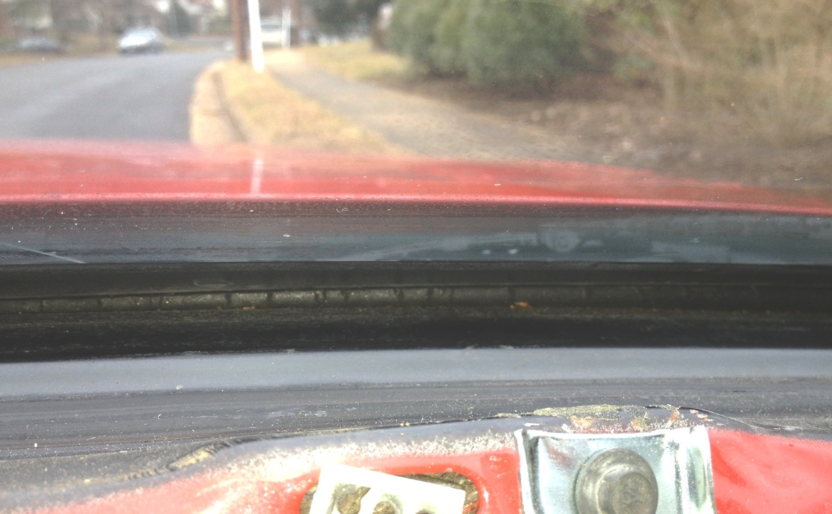 Name:  windshieldgasket_zps036f8220.jpg
Views: 532
Size:  201.3 KB