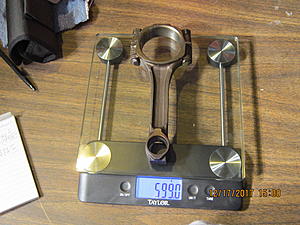 How do I press the pistons off the rods?-img_0366.jpg